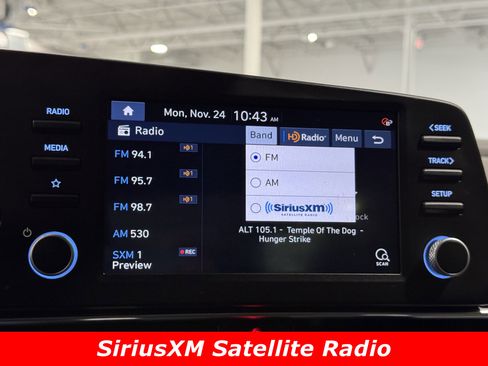 Used 2023 Hyundai Elantra SEL image 8