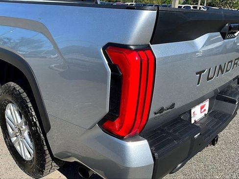 Used 2022 Toyota Tundra SR5 w/ SR5 Premium Package AWD/4WD image 24