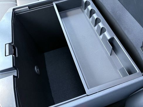 New 2026 Ford F250 Platinum image 39