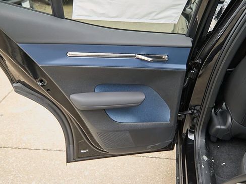 New 2026 Volvo EX30 Plus w/ Protection Package image 14