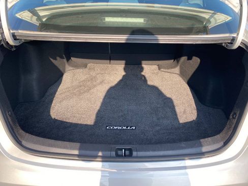 Used 2021 Toyota Corolla L w/ Carpet Mat Package (TMS) FWD image 19