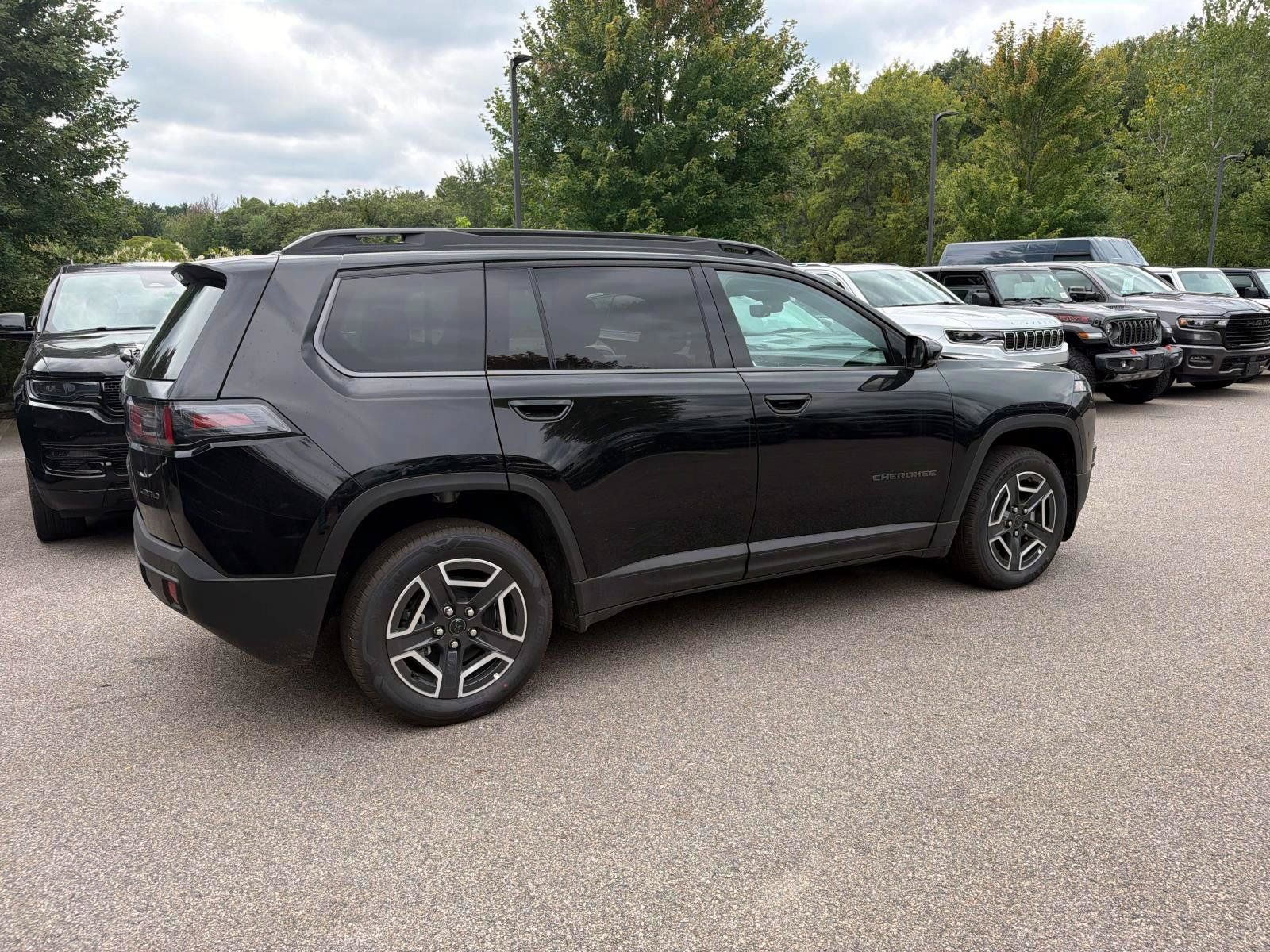New 2026 Jeep Cherokee Limited AWD/4WD image 2