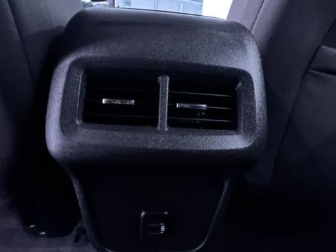 Used 2021 Chevrolet Equinox LT image 37