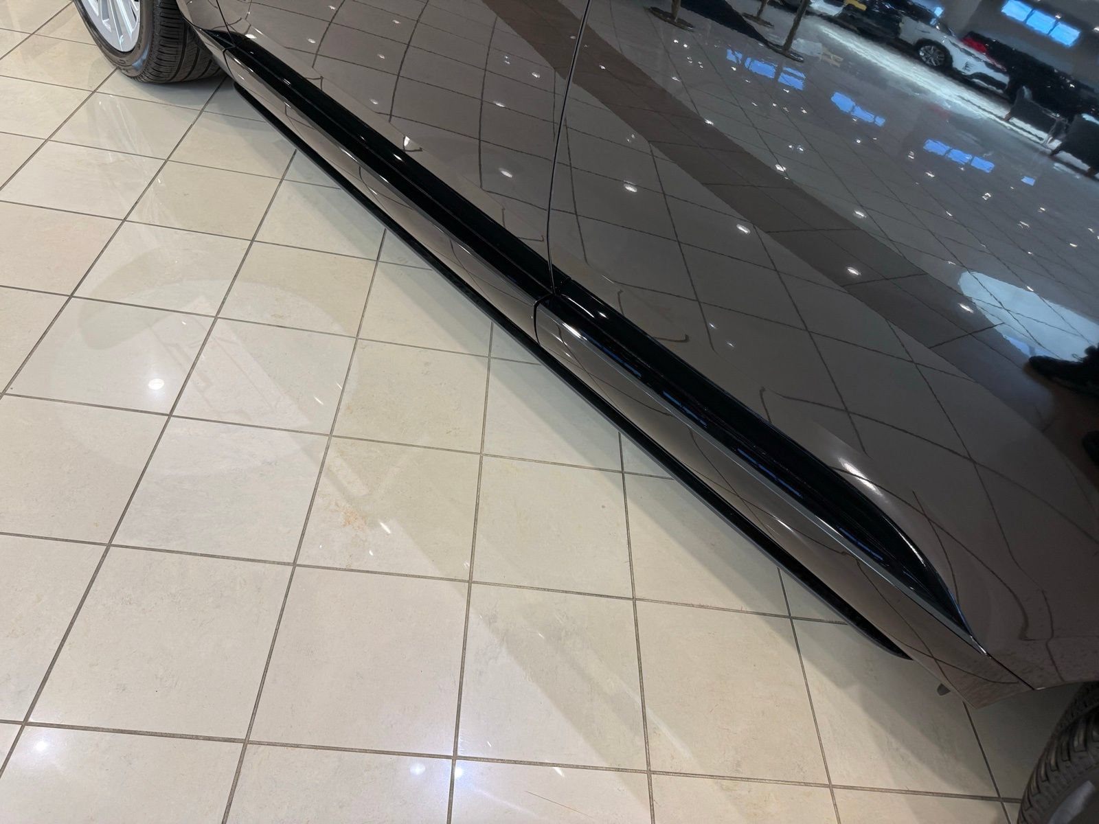 New 2025 Land Rover Range Rover Long Wheelbase SE AWD/4WD image 44