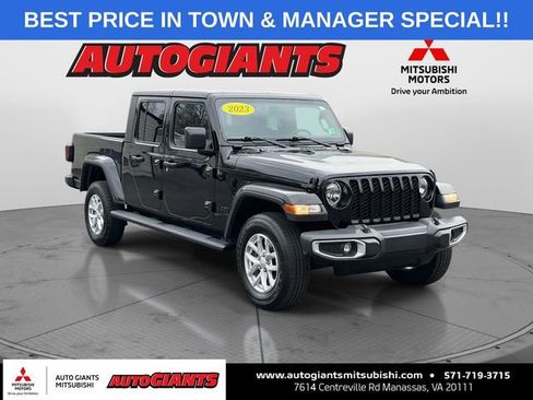 Used 2023 Jeep Gladiator Sport image 1