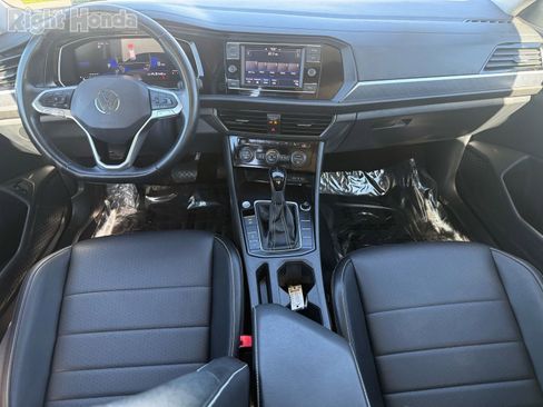 Used 2024 Volkswagen Jetta SE image 26