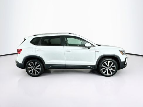 Used 2022 Volkswagen Taos SE AWD/4WD image 10