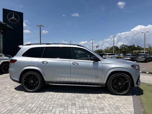 New 2026 Mercedes-Benz GLS 580 4MATIC image 6