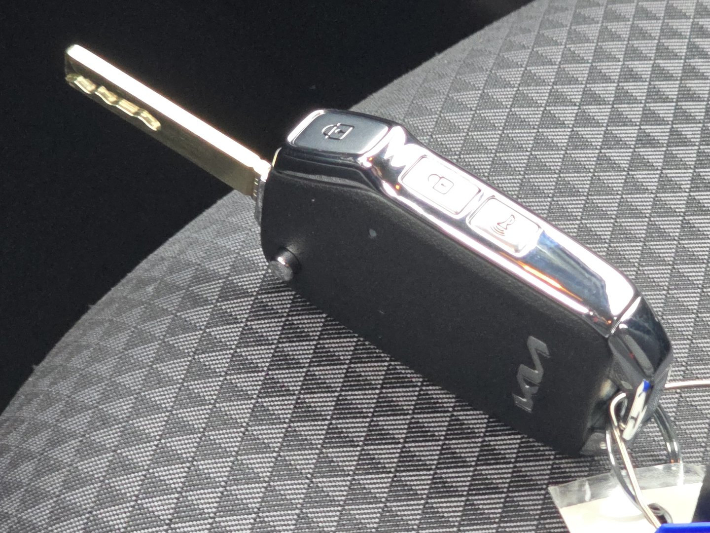 Used 2025 Kia Soul LX w/ LX Technology Package FWD image 32