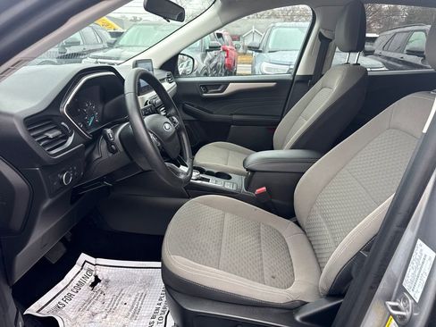 Used 2022 Ford Escape SE w/ Convenience Package FWD image 24