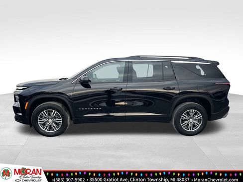 Certified 2024 Chevrolet Traverse LT w/ Trailering Package image 3