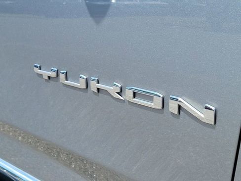 Certified 2023 GMC Yukon SLT w/ SLT Luxury Package AWD/4WD image 8