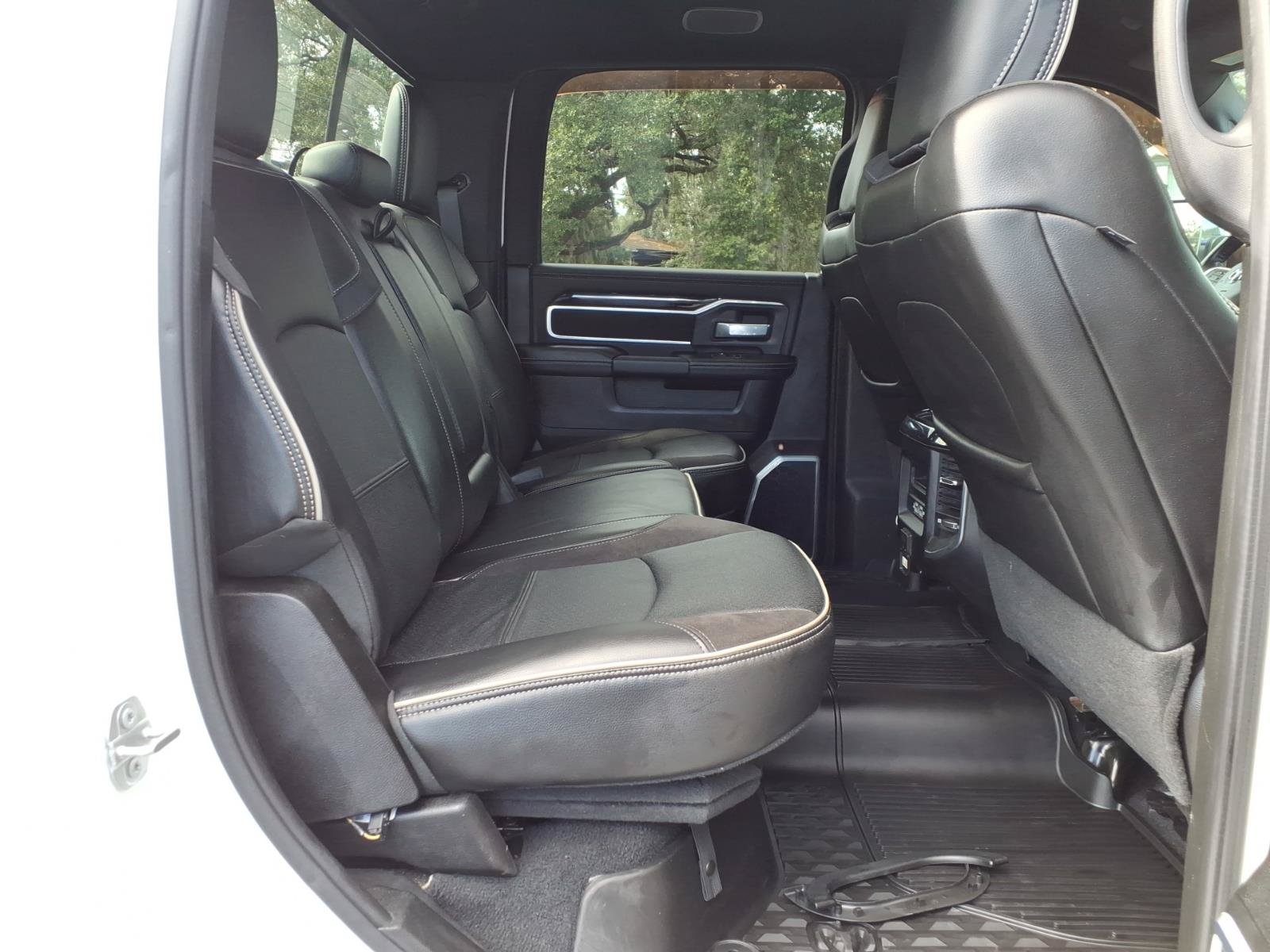 Used 2020 RAM 3500 Laramie AWD/4WD image 15