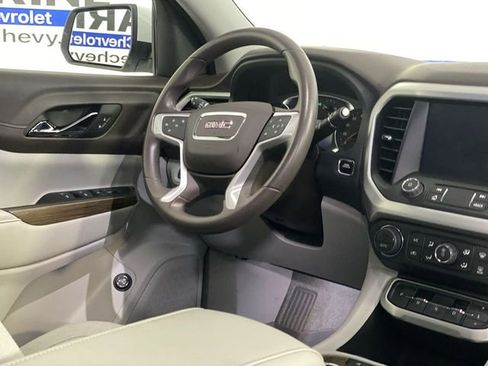 Certified 2023 GMC Acadia SLE w/ Driver Convenience Package image 14