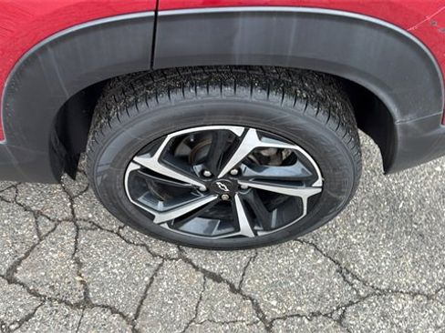 Used 2021 Chevrolet TrailBlazer RS w/ Technology Package image 27