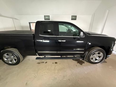 Used 2017 Chevrolet Silverado 1500 LTZ Z71 w/ LTZ Plus Package AWD/4WD image 6