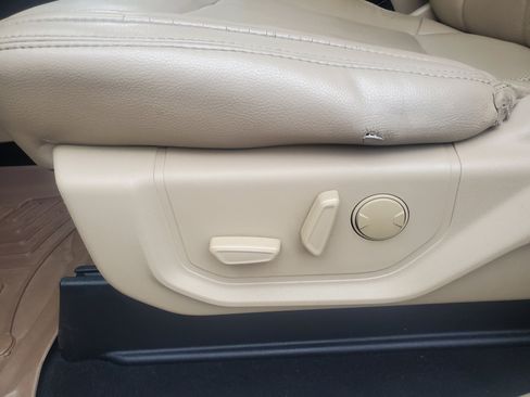 Used 2020 Ford F250 Lariat w/ Lariat Ultimate Package image 58