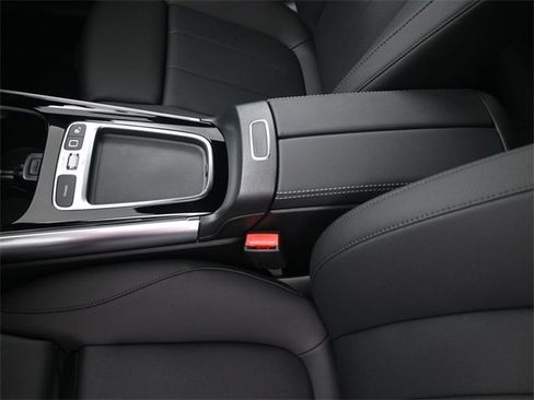 New 2025 Mercedes-Benz GLA 250 image 19