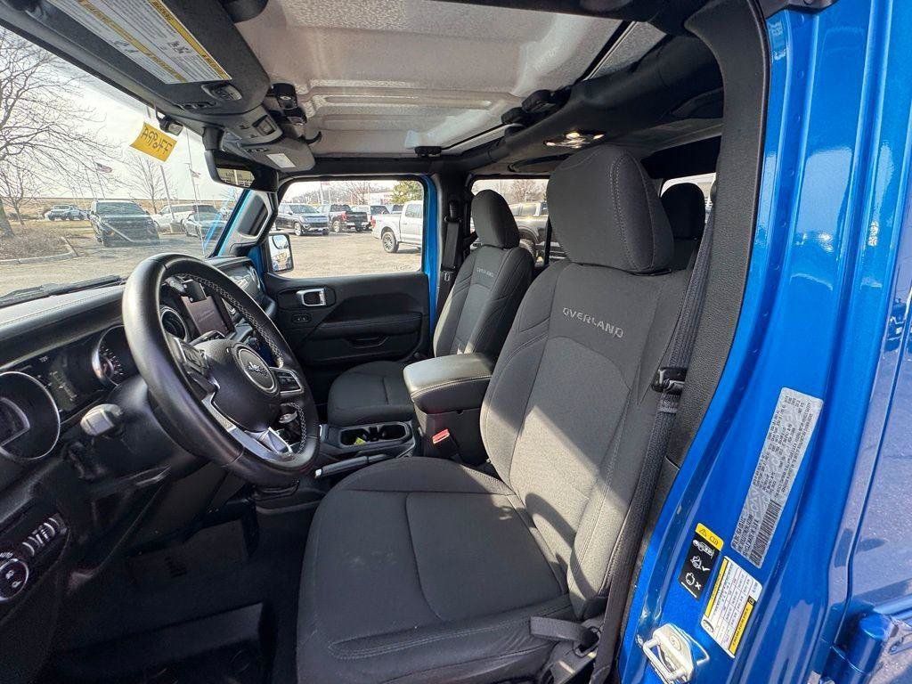 Used 2022 Jeep Gladiator Overland AWD/4WD image 12