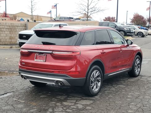 Certified 2023 Lincoln Corsair Standard w/ Towing Package image 6