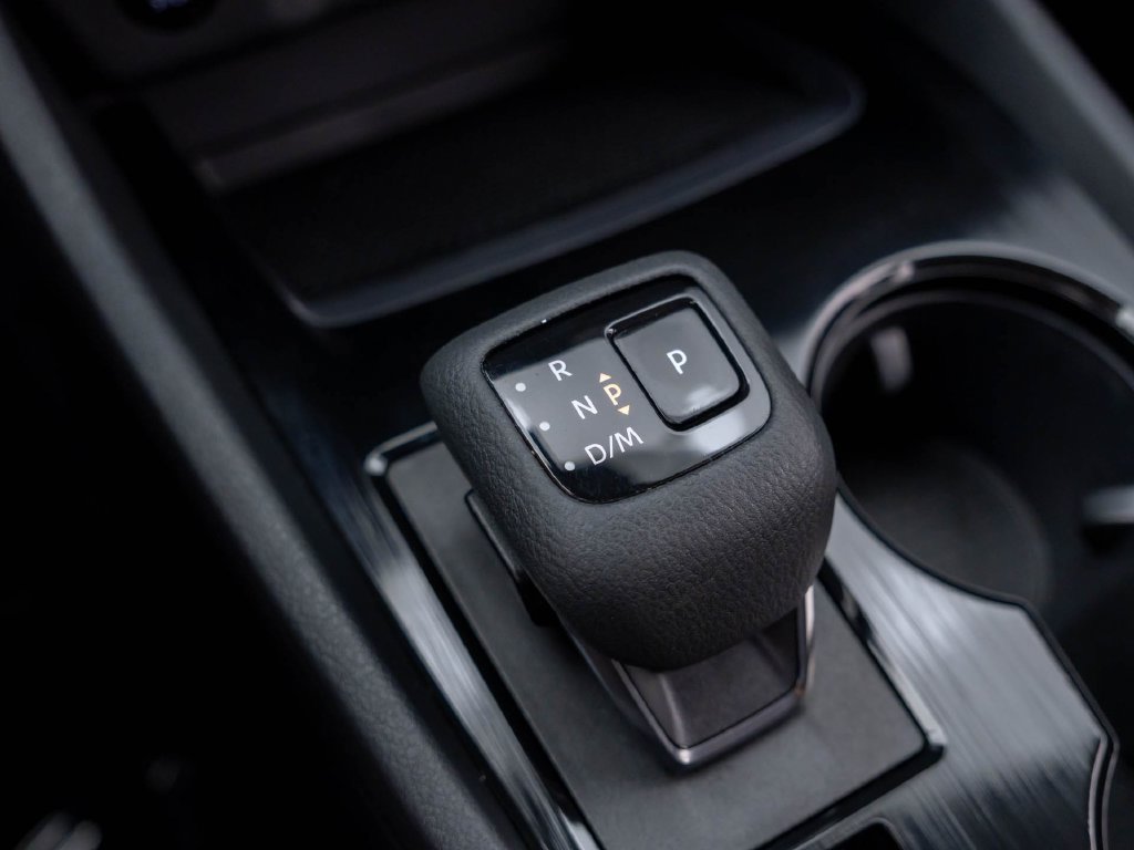 Used 2024 Nissan Rogue SV AWD/4WD image 24