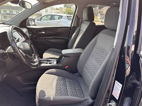 Used 2022 Chevrolet Equinox LT w/ Driver Convenience Package AWD/4WD image 3