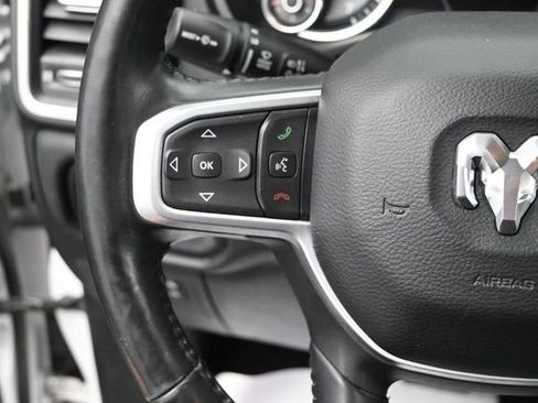 Used 2020 RAM 1500 Big Horn AWD/4WD image 30