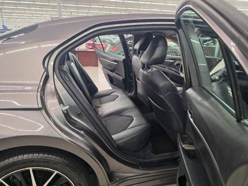 Used 2021 Toyota Camry SE FWD image 33