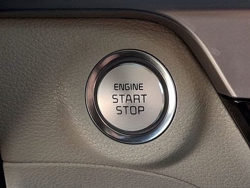 Certified 2024 Kia Telluride S w/ S Sunroof Package image 24