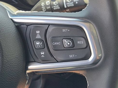 Certified 2025 Jeep Wrangler Unlimited Sahara AWD/4WD image 31