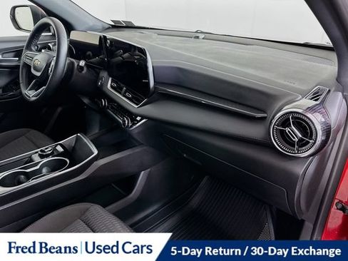 Certified 2026 Chevrolet Equinox LT w/ Safety and Technology Package AWD/4WD image 35