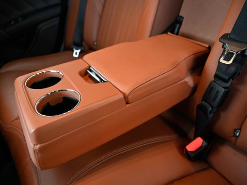 Used 2022 Maserati Ghibli Modena Q4 AWD/4WD image 40