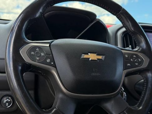 Used 2019 Chevrolet Colorado Z71 AWD/4WD image 6