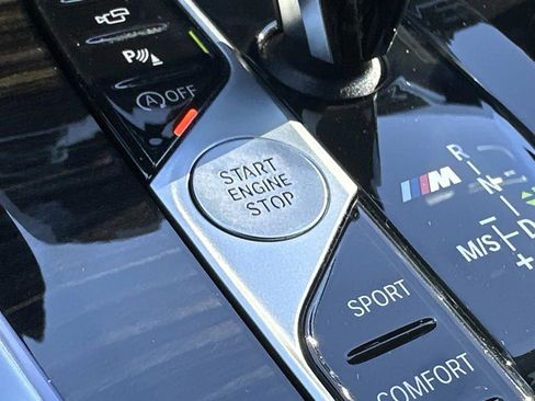 Used 2020 BMW X5 M50i w/ Executive Package image 16