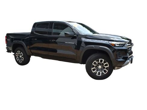 Used 2024 Chevrolet Colorado Z71 w/ Z71 Convenience Package 2 AWD/4WD image 2