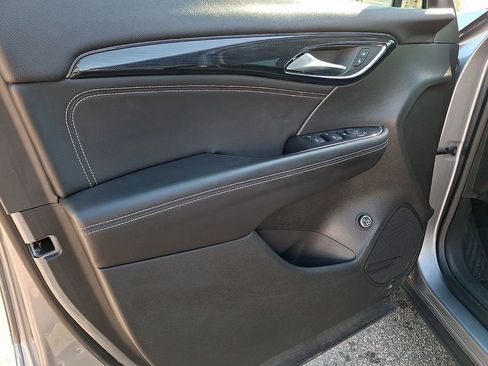 Used 2021 Buick Envision Preferred image 14