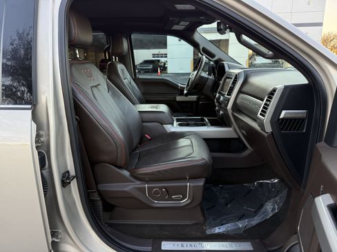 Used 2017 Ford F250 King Ranch w/ King Ranch Ultimate Package image 32