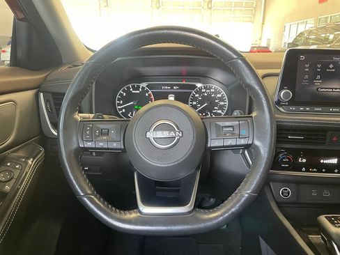 Used 2023 Nissan Rogue SV w/ SV Premium B Package FWD image 14