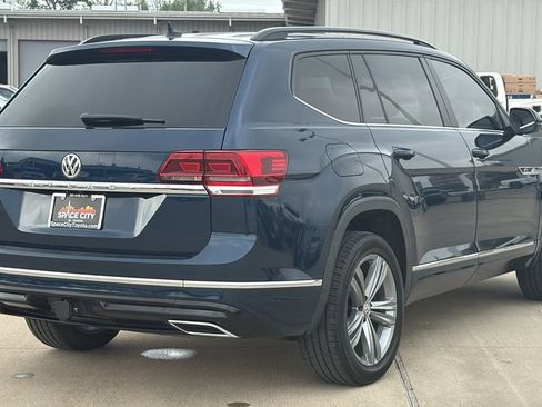 Used 2020 Volkswagen Atlas SE w/ Towing Package image 5