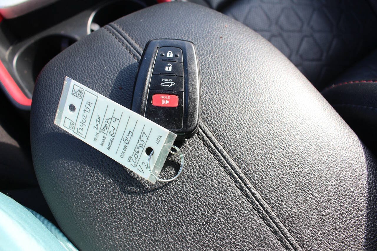 Used 2020 Toyota RAV4 TRD Off-Road w/ TRD Off-Road Weather Package AWD/4WD image 17