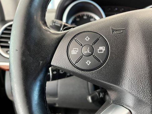 Used 2012 Mercedes-Benz GL 450 4MATIC image 27