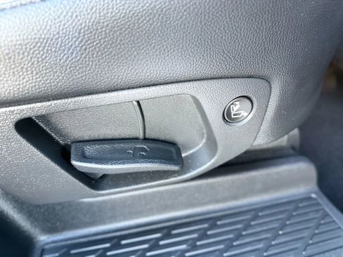 Used 2024 Hyundai Palisade Limited image 24