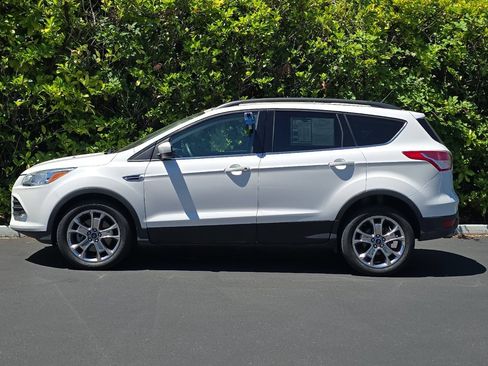 Used 2016 Ford Escape SE w/ Equipment Group 201A AWD/4WD image 7