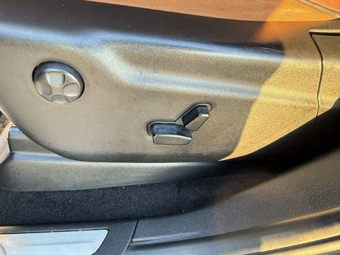 Used 2013 Jeep Grand Cherokee Overland w/ Advance Technology Group image 17