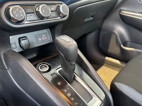 Used 2025 Nissan Versa SV FWD image 41