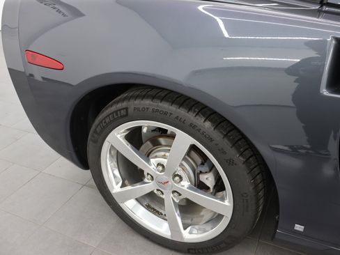 Used 2009 Chevrolet Corvette Coupe w/ Preferred Equipment Group RWD image 23