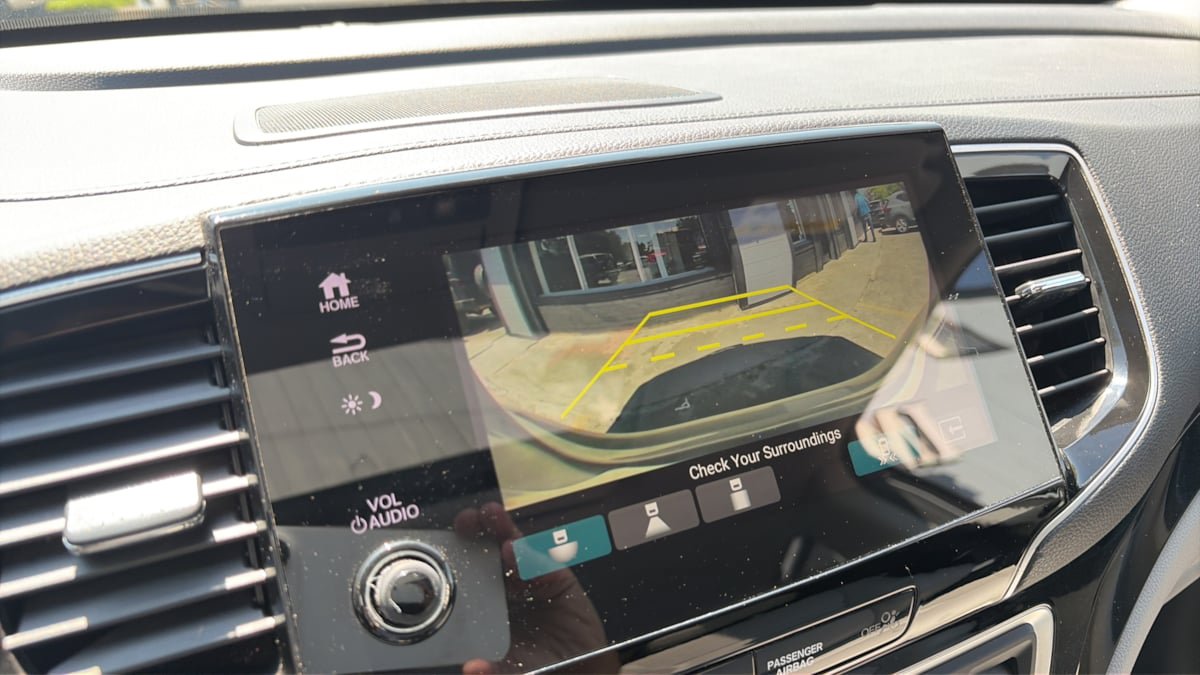 Used 2020 Honda Pilot Touring image 25