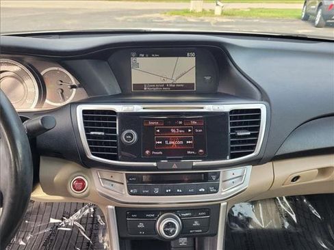 Used 2015 Honda Accord EX-L image 18