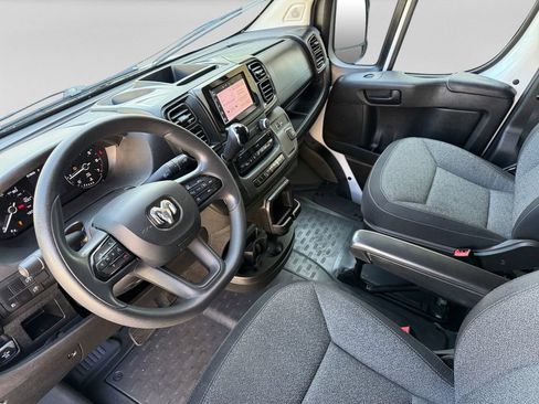 Used 2025 RAM ProMaster 2500 w/ Convenience Group FWD image 14