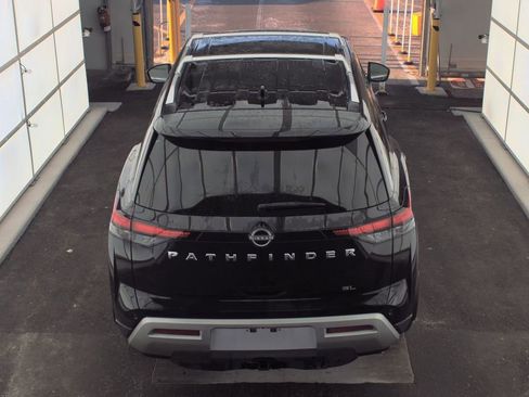 Used 2025 Nissan Pathfinder SL w/ SL Premium Package image 7